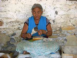 Nepal woman with yarn